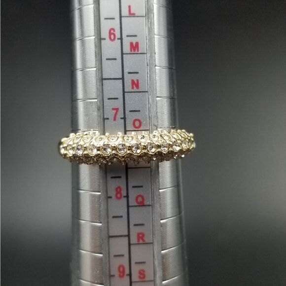 Crystal band ring size 7.5 glamour marilyn monroe flashy. R122 - Picture 1 of 3